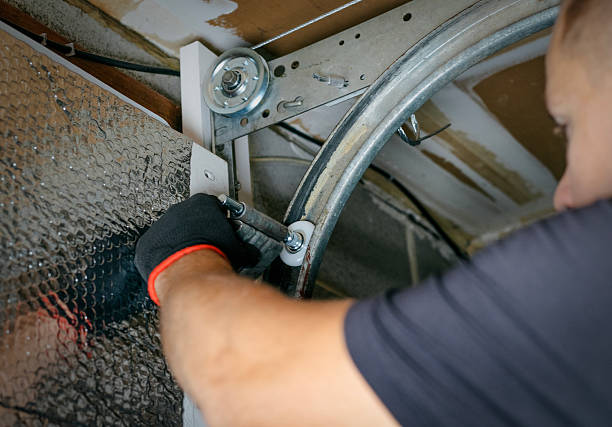 Affordable Garage Door Panel Replacement solutions in Venice Gardens, FL